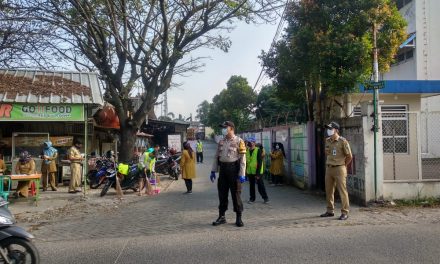 Polsek Cipondoh dan 3 Pilar Gelar Operasi Penindakan PSBB di Kel. Panunggangan, Pinang