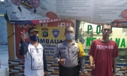 Bhabinkamtibmas Polsek Cipondoh Kel. Ketapang Kunjungi Warga Beri Himbauan Adaptasi Kebiasaan Baru Dimasa Pandemi Covid-19