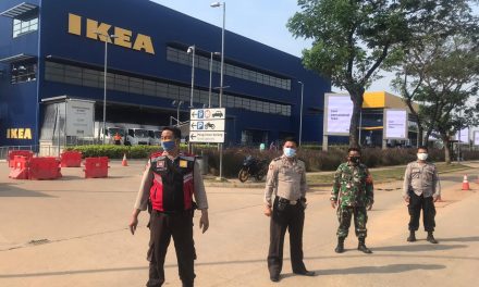 Patroli Unit Sabhara Polsek Cipondoh Beri Himbauan Adaptasi Baru Produktif dan Aman Covid-19 Di IKEA Alam Sutera