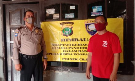 KANIT BIMAS POLSEK CILEDUG IPDA EKO KURNIAWAN SH SAMBANG WARGA DAN MEMBERI IMBAUAN