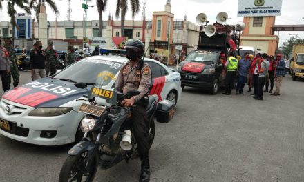 Massa buruh FSBN KASBI Kota Tangerang Berangkat ke gedung DPR RI/MPR RI Jakarta dalam rangka aksi menolak RUU OMNIBUS LAW