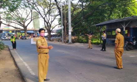 Polsek Cipondoh Dan 3 Pilar Gelar Operasi Aman Bersama Penegakan Disiplin PSBB Di Kel. Pinang