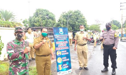 Bhabinkamtibmas Polsek Cipondoh Bersama 3 Pilar Kel. Poris Plawad Gelar Operasi Aman Bersama PSBB Penanganan Covid-19