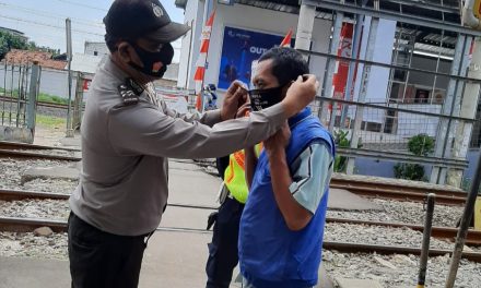 Pendisiplinan Dan Himbauan Protokol Kesehatan Covid-19 Oleh  Anggota Polsub Sektor Poris Indah Menuju Adaptasi Kebiasaan Baru Di Area Stasiun Batuceper Kel. Poris Plawad