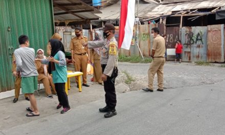 Bhabinkamtibmas Polsek Cipondoh Dan 3 Pilar Kel. Petir Gelar Operasi Aman Covid-19 Penegakan Disiplin Dalam AKB