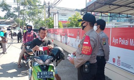 Polsek Cipondoh Berikan Edukasi Dalam Gelaran Ops. Yustisi Dan Prokes Di Beberapa Tempat Wilayah Hukum Polsek Cipondoh