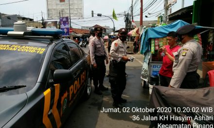 Unit Samapta Polsek Cipondoh Gelar Patroli Rutin Pendisiplinan Dan Himbauan Prokes Menuju AKB Di Pasar Bengkok