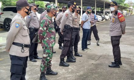 Kapolsek Cipondoh Pimpin Pengamanan Antisipasi Massa Aksi Buruh, Di Kawasan Industri Jl. KH. Agus Salim Poris Plawad