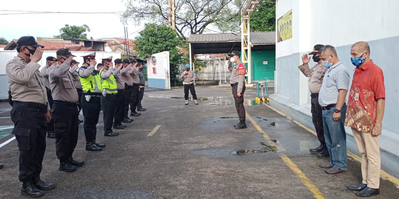 Kapolsek Cipondoh Pimpin Apel Pengamanan Aksi Buruh Tolak Pengesahan RUU OMNIBUSLAW