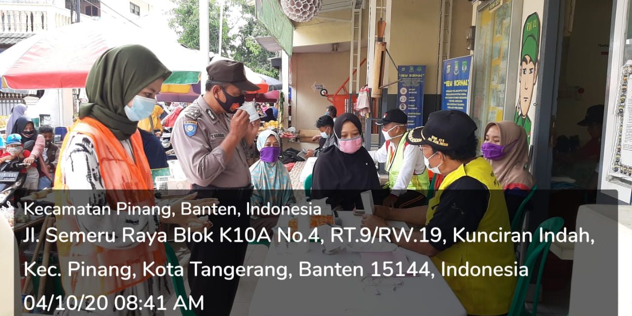 Bhabinkamtibmas Polsek Cipondoh Melaksanakan Sosialisasikan 3M Bersama Satgas Covid-19 Di Kel. Kunciran Indah, Pinang