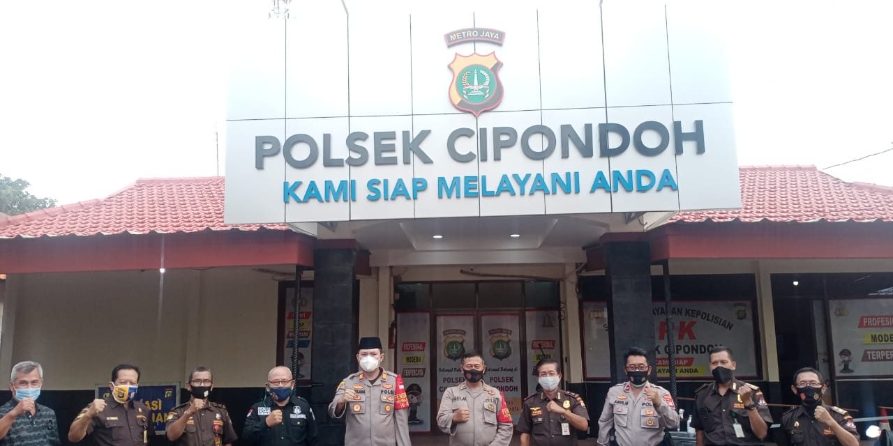 Kunjungan Dan Silaturami Pokdarkamtibmas Polsek Cipondoh Kepada Kapolsek Cipondoh