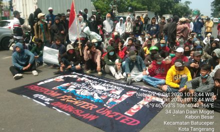 Demo Buruh Rusuh Di Jalan Daan Mogot Km.19 Depan Kawasan Pergudangan GBN Batu Ceper