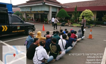 Personil Polsek Batu Ceper Tingkatkan Pengamanan Jalur Lintas Utama Keberangkatan massa elemen Serikat Buruh, Ormas/LSM,  Mahasiswa, Pelajar,  Alumni 212 yang akan melakukan Aksi Unjuk Rasa Penolakan UU Omnibus Law Cipta Kerja ke Jakarta