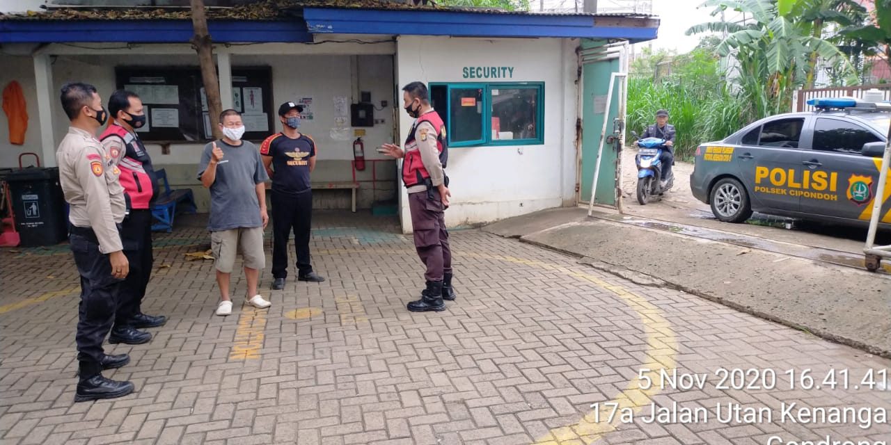 Polsek Cipondoh Gelar Patroli Stasioner Dan Pendisiplinan Himbauan Prokes Menuju Adaptasi Kebiasaan Baru