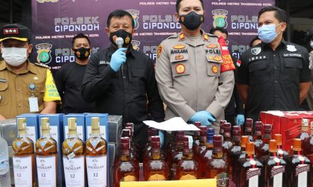 151 Miras Siap Edar Untuk Pergantian Malam Tahun Baru Berhasil Digagalkan Anggota Polsek Cipondoh