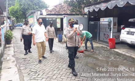 Tangerang Bermasker, Polsek Neglasari Sosialisasikan Prokes dan Bagikan Ratusan Masker