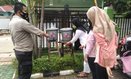 Bhabinkamtibmas Polsek Cipondoh Berikan Himbauan dan Sosialisasi Prokes Kepada Remaja Putri di Kel. Pakojan