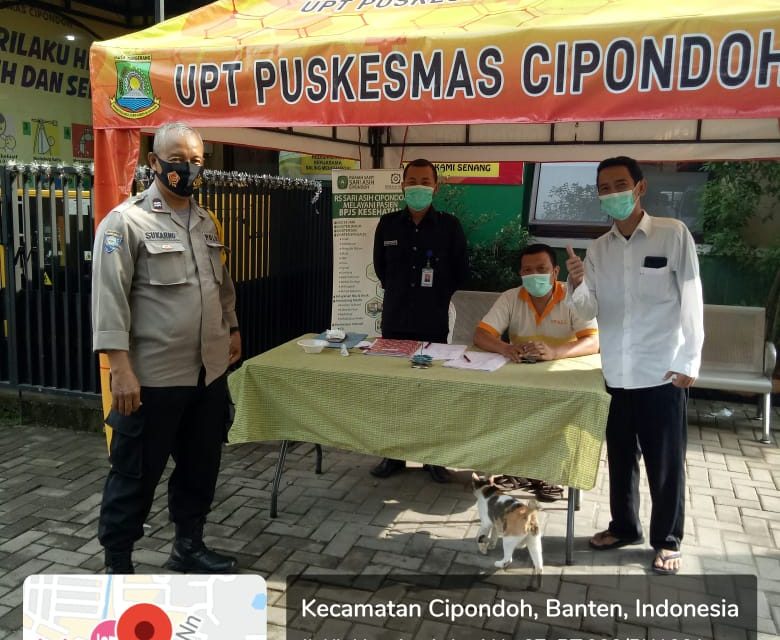 Bhabinkamtibmas Polsek Cipondoh Beri Himbauan Prokes Kepada Petugas Keamanan dan Supir Ambulance Puskesmas