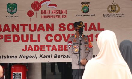 BANSOS UNTUK YANG TERDAMPAK COVID-19 SINERGI TNI/POLRI DAN YAYASAN BUDHA TZU CHI INDONESIA