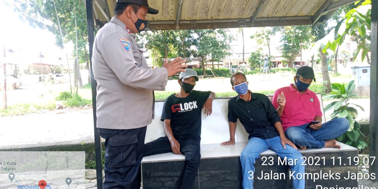 Bhabinkamtibmas Ingatkan Warganya Akan Pentingnya Menjaga Keamanan Lingkungan