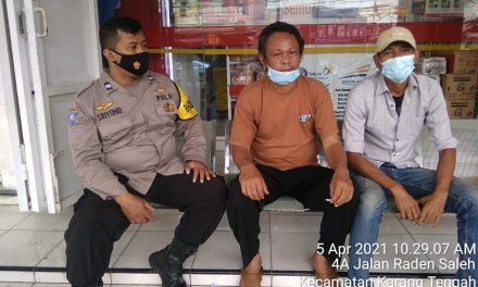 Bhabinkamtibmas Ingatkan Petugas Parkir Untuk Waspada Pencurian Kendaraan Bermotor