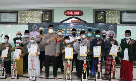 Wakapolres Metro Tangerang Kota, Akbp Ferry Irawan,S.IK Bersama PJU Menghadiri Kegiatan Peringatan Nuzulul Qur’an di Masjid Al – Kautsar Polres Metro Tangerang