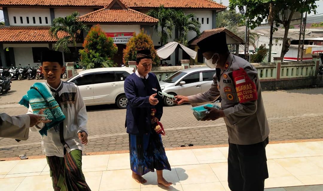 Biarpun Sedang Berpuasa Maskernya Tetap Di Pakai yaa..