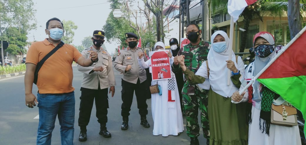 Polsek Cipondoh Lakukan Pengamanan Aksi Massa Flashmob Bela Palestina