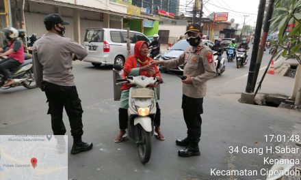 Hari Ke 23 Pembagian Takjil Ramadhan 1422 H oleh Polsek Cipondoh Sekaligus Himbauan Prokes dan Pelarangan Mudik Lebaran 2021