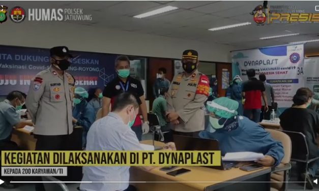 Kapolsek Jatiuwung Kompol Dimas Aditya, ST, SIK Mengadakan Peninjauan Dan Pengamanan Kegiatan Vaksinasi Gotong Royong Di PT. Dynaplast Kec. Jatiuwung Kota Tangerang