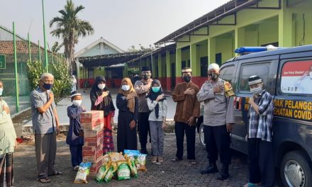 Ramadhan Berokah, Polsek Cipondoh Salurkan Sembako dan Santunan Ke Yayasan Yatim Piatu Al Muhajirin Cipondoh