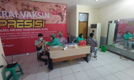 490 Warga Poris Plawad Cipondoh Divaksinasi di Gerai Vaksin Merdeka