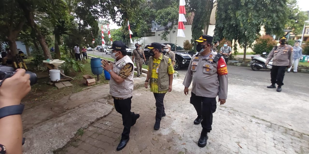 Wakil Walikota Kota Tangerang Kunjungi Vaksinasi di Gerai Vaksin Merdeka di Perum Banjar Wijaya Cluster Italy Kel. Poris Plawad Cipondoh