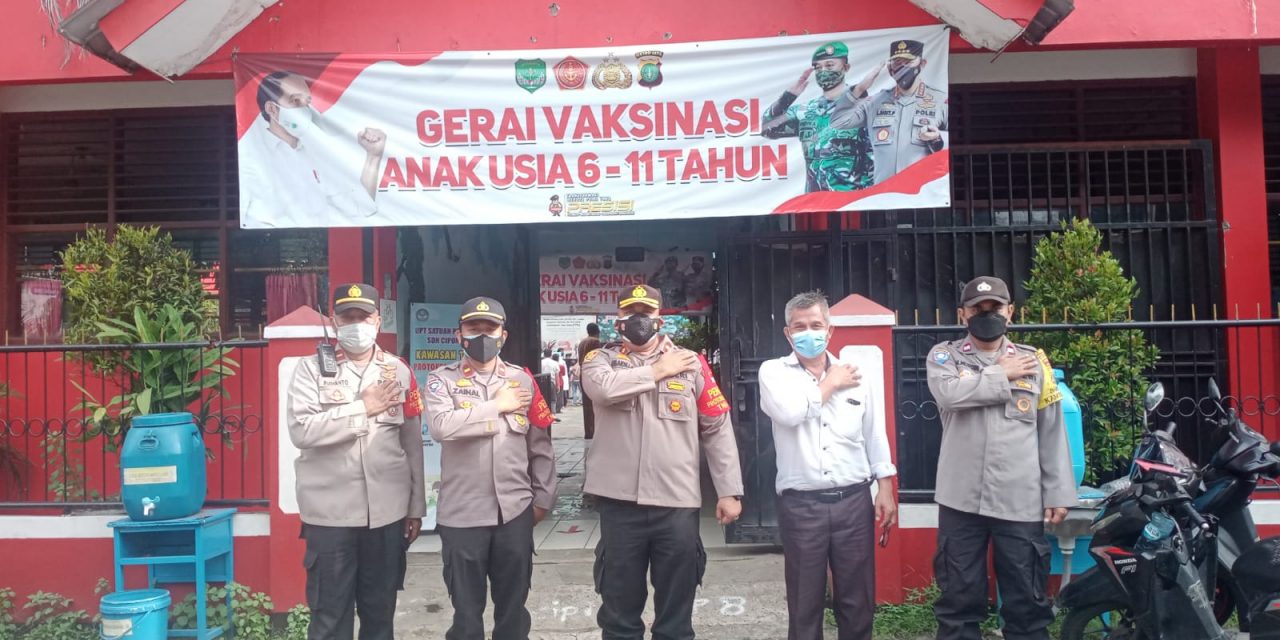 Polsek Cipondoh Polres Metro Tangerang Kota Gelar Vaksinasi Massal Untuk Anak Usia 6 – 11 Tahun di SDN Cipondoh 1