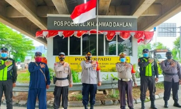 Kapolsek Cipondoh Lakukan Pengecekan Pos Pengamanan Natal 2021 dan Tahun Baru 2022