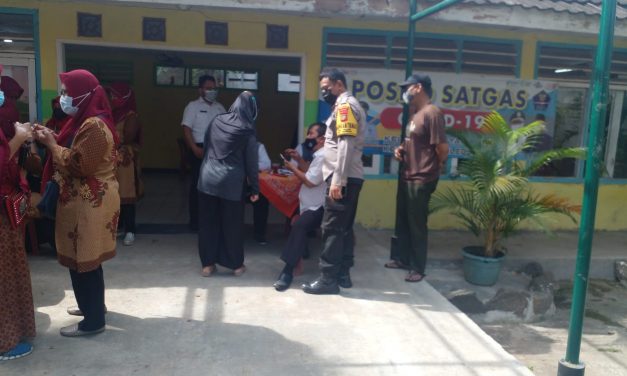 BHABINKAMTIBMAS TAJUR MONITORING GIAT VAKSINASI MERDEKA