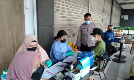 Pemantauan Giat Vaksinasi Merdeka Anak-anak dan Booster di Kelurahan  Karang Timur  Wilayah Kec. Karang Tengah